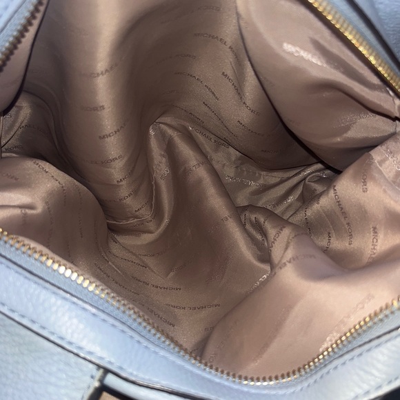 Michael Kors Raven Light Blue Pebbled Leather Large Shoulder Bag - Picture 7 of 13